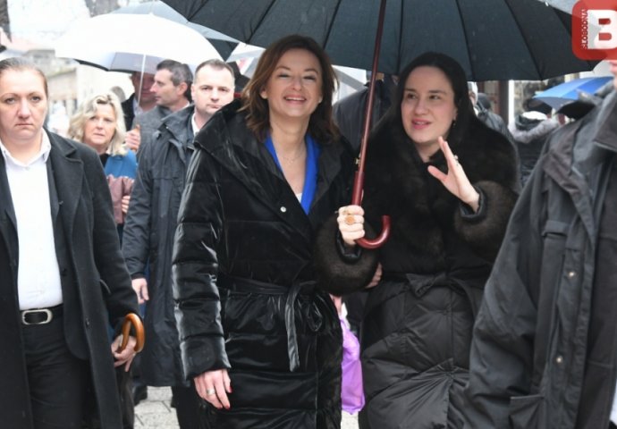 Tanji Fajon uručena zahvalnica u Sarajevu